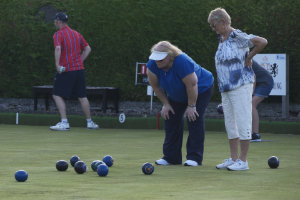 Evening bowling in Dunning